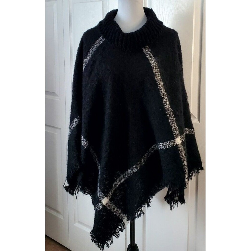 NWT Serra Womens Black White Plaid Poncho One Size Cowl Neck Sweater Cape Shrug